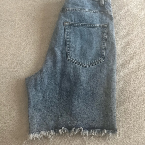 Refuge Denim Ripped Shorts - Picture 3 of 5